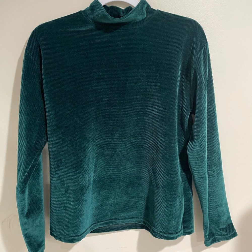 Emerald green turtleneck long sleeve shirt vintage